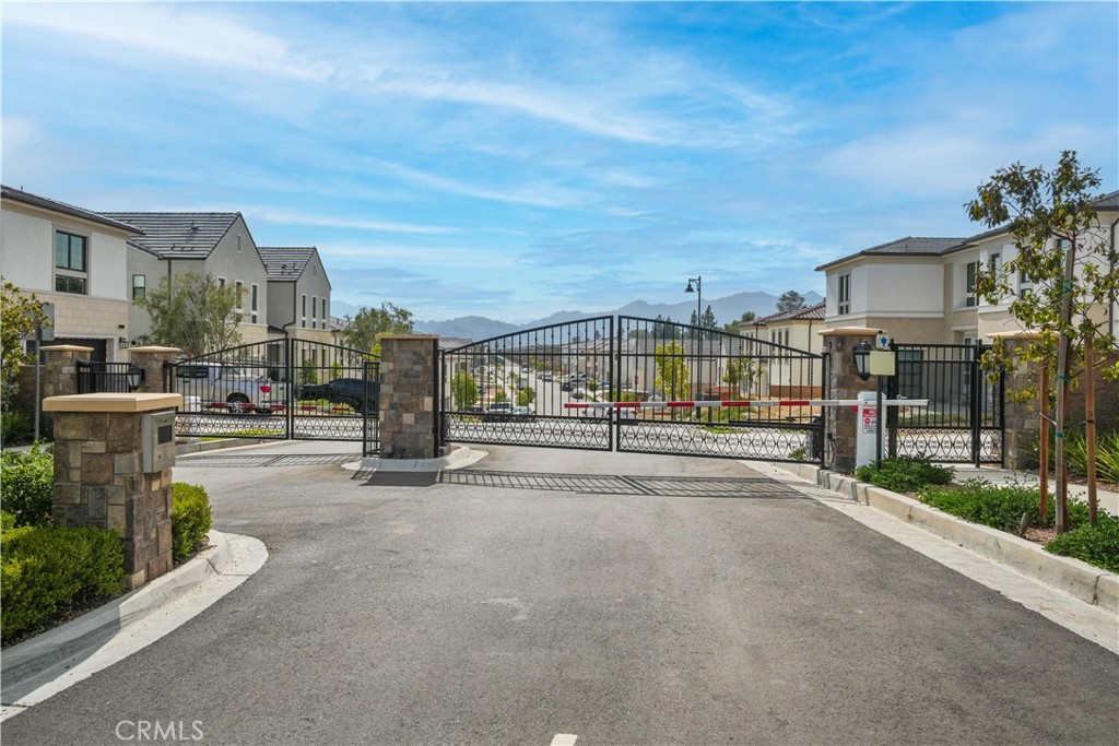 20568 Edgewood