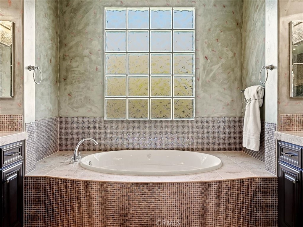 MLS #OC26218366 image #37