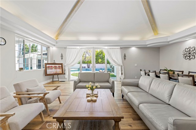 8944 Enfield, Sherwood Forest CA: https://media.crmls.org/medias/8760367f-b68b-4374-837f-44d3cd56161e.jpg