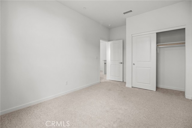 Detail Gallery Image 14 of 31 For 15907 Blue Copper Way, Fontana,  CA 92336 - 4 Beds | 2/1 Baths