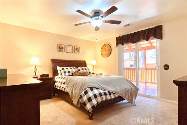 Detail Gallery Image 9 of 16 For 1024 W Sherwood Bld, Big Bear City,  CA 92314 - 3 Beds | 2 Baths