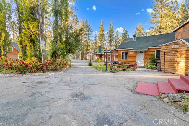 Image 21 of 46 For 39372 Big Bear Boulevard