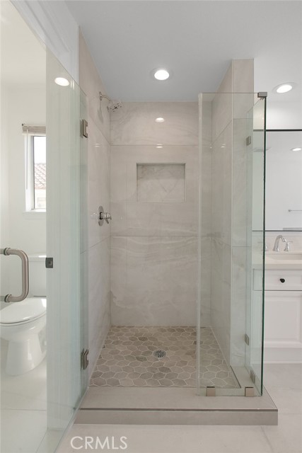 Detail Gallery Image 14 of 23 For 1726 Blossom Ct, Newbury Park,  CA 91320 - 4 Beds | 3 Baths