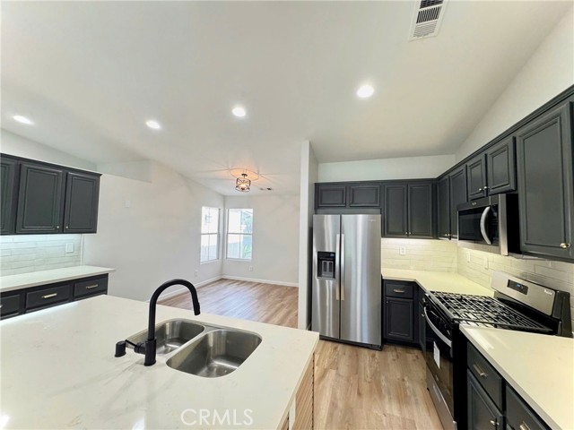Detail Gallery Image 5 of 27 For 81464 Avenida Esmeralda, Indio,  CA 92201 - 4 Beds | 3 Baths