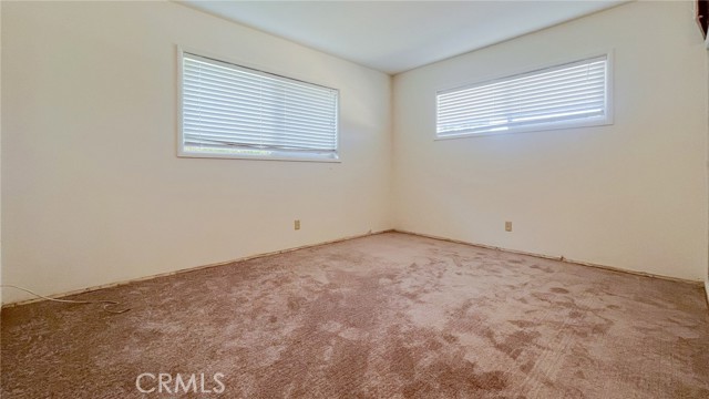 Detail Gallery Image 15 of 31 For 7411 Joshua Ln, Yucca Valley,  CA 92284 - 6 Beds | 2 Baths
