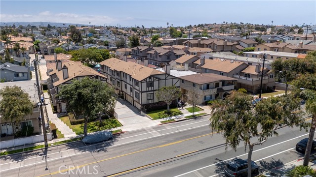 1814 Grant Avenue, Redondo Beach CA: https://media.crmls.org/medias/87656d96-5a6d-47cb-b5ad-19d41543c919.jpg