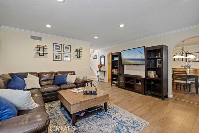 Detail Gallery Image 11 of 55 For 15845 Rosehaven, Canyon Country,  CA 91387 - 4 Beds | 3 Baths