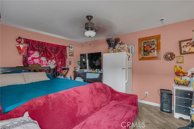 11513 S San Pedro, Los Angeles CA: https://media.crmls.org/medias/87662b4f-aeaf-49ad-a4b3-0efe7c48f06b.jpg