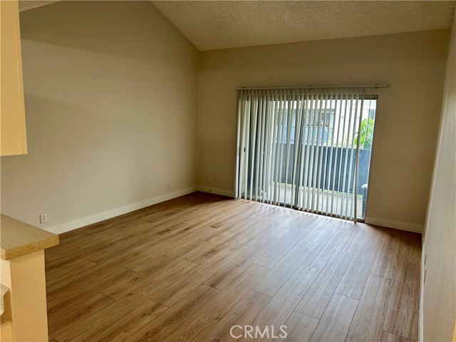 Detail Gallery Image 8 of 17 For 12350 E Del Amo Blvd #1014,  Lakewood,  CA 90715 - 2 Beds | 1 Baths