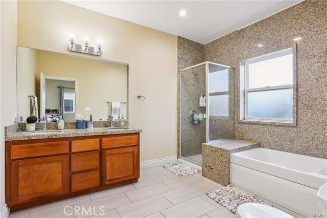 Detail Gallery Image 18 of 34 For 204 E 121st, Los Angeles,  CA 90061 - 5 Beds | 4 Baths