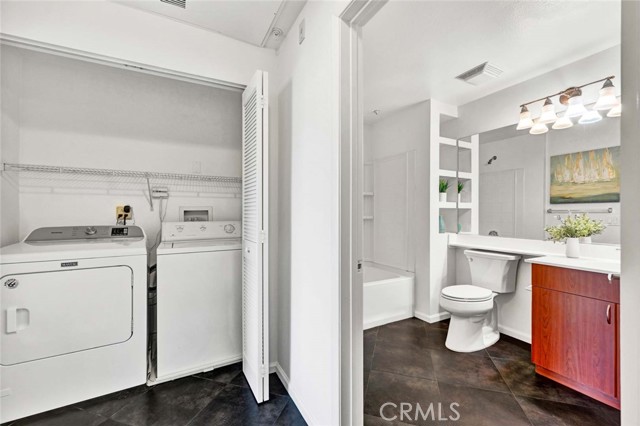 1801 E Katella Avenue, Anaheim CA: https://media.crmls.org/medias/8767abe7-5d71-4774-ac20-1e05245ea592.jpg