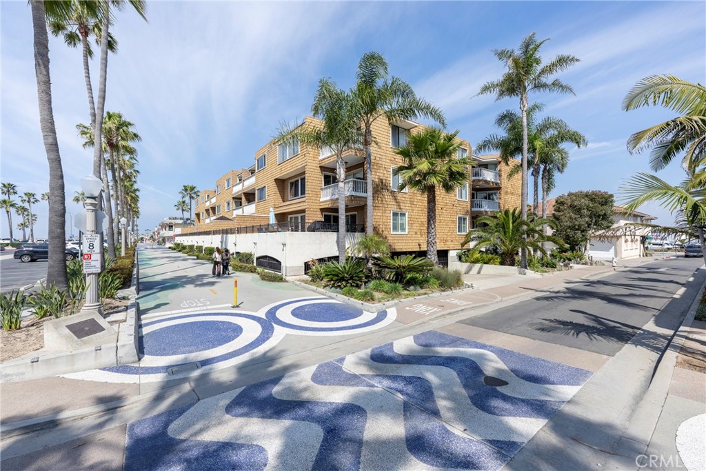 600 E Oceanfront #1D