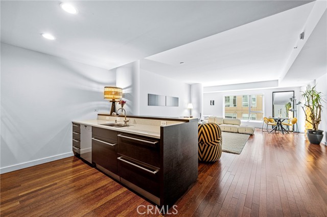 Detail Gallery Image 27 of 49 For 6250 Hollywood Blvd 4k,  Los Angeles,  CA 90028 - 2 Beds | 2 Baths