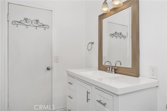 1721 E Colton Avenue, Redlands CA: https://media.crmls.org/medias/87698a7a-b7ac-492d-ae1a-e774b865ea67.jpg