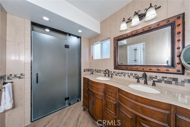 Detail Gallery Image 17 of 39 For 814 Kellogg, Glendale,  CA 91202 - 3 Beds | 2 Baths