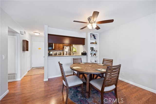 1919 E Beverly Way, Long Beach CA: https://media.crmls.org/medias/8769c9d0-1f73-43bc-8eaf-de76bfb4d3bb.jpg