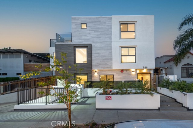 846 N Alta Vista Boulevard, Los Angeles CA: https://media.crmls.org/medias/876af196-045a-487d-b0a2-55d59b36001a.jpg