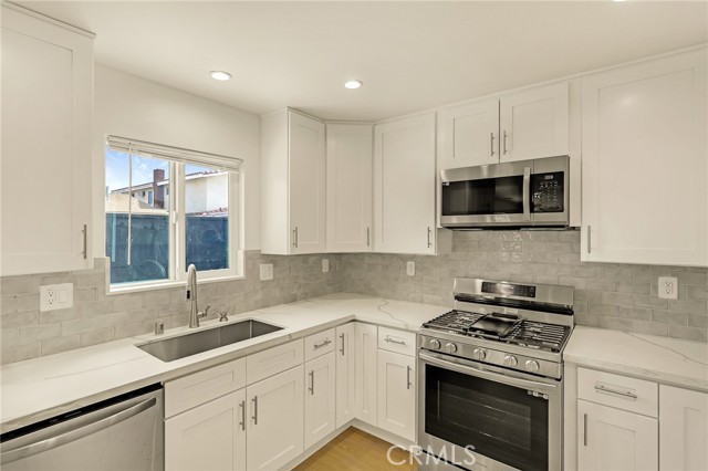 8144 Louise Avenue, Northridge CA: https://media.crmls.org/medias/876b1406-cb0d-4cb6-9c37-cadee9a779e3.jpg
