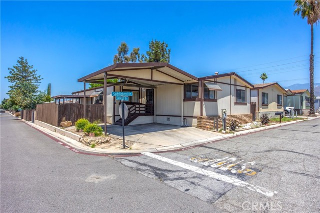 7717 Church Avenue, Highland CA: https://media.crmls.org/medias/876b814e-1247-489d-bdcb-646659afe494.jpg