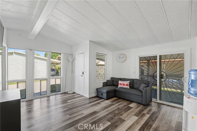 Detail Gallery Image 7 of 22 For 15831 Olden St #37,  Sylmar,  CA 91342 - 4 Beds | 2 Baths