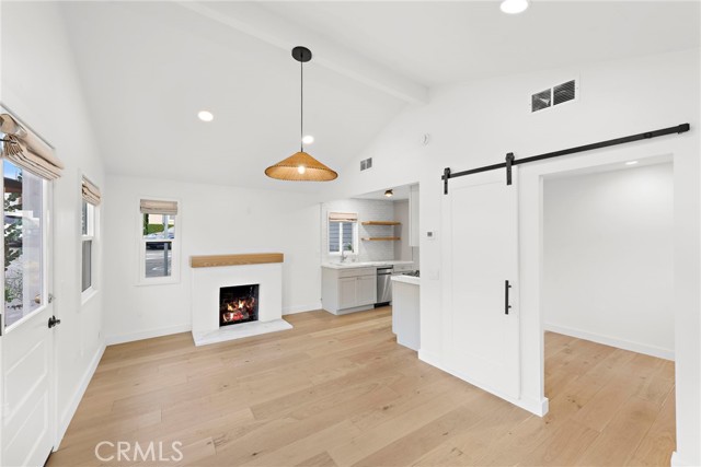 Detail Gallery Image 3 of 15 For 397 Park Ave, Laguna Beach,  CA 92651 - 2 Beds | 1 Baths