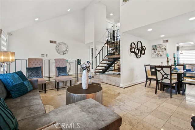 Detail Gallery Image 3 of 19 For 1107 Woodbury Dr, Harbor City,  CA 90710 - 4 Beds | 3 Baths