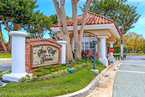 Detail Gallery Image 54 of 58 For 19481 Riverdale Ln, Huntington Beach,  CA 92648 - 3 Beds | 2/1 Baths