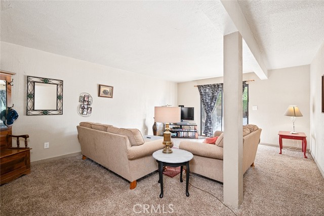 Detail Gallery Image 12 of 37 For 4599 Crestview Dr, Norco,  CA 92860 - 4 Beds | 2/1 Baths