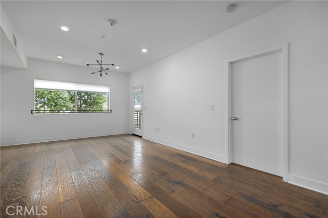 Detail Gallery Image 9 of 37 For 2980 Ripple Pl #107,  Los Angeles,  CA 90039 - 2 Beds | 2 Baths