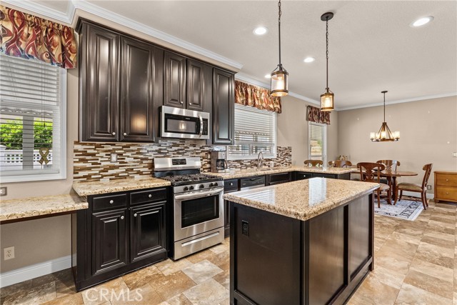 15455 Glenoaks, 481 photo 24