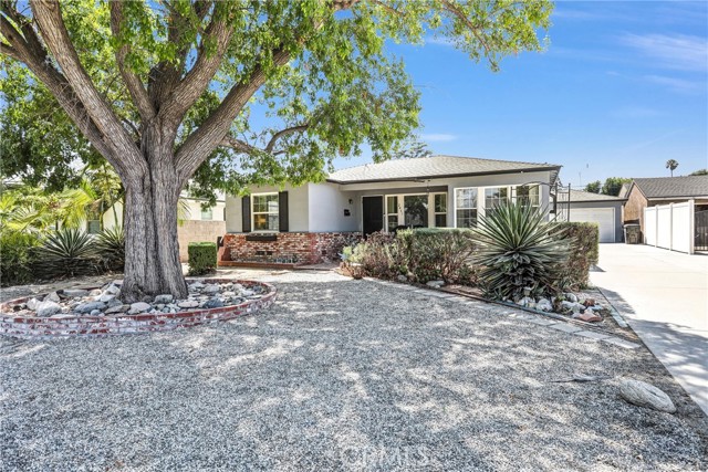2451 Graydon Avenue, Monrovia CA: https://media.crmls.org/medias/87730270-537c-41fa-b201-e2bc50df27b3.jpg