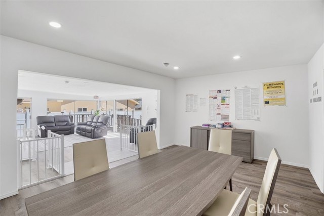 7958 Tampa Ave, Reseda CA: https://media.crmls.org/medias/87740c2a-ff19-4502-85c5-ffb5d76cae10.jpg