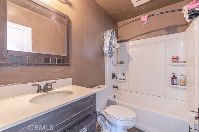 Detail Gallery Image 17 of 19 For 1201 S Grandee, Compton,  CA 90220 - 3 Beds | 2 Baths