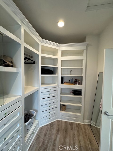 526 W Tribella Court, Santa Ana CA: https://media.crmls.org/medias/87752ba8-611f-4964-aac2-665eda5ba4e8.jpg