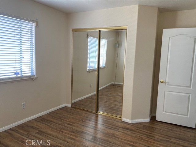 Detail Gallery Image 11 of 22 For 3301 Watford Way, Palmdale,  CA 93551 - 3 Beds | 2 Baths
