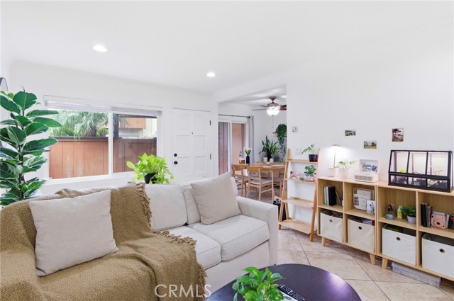 Detail Gallery Image 6 of 23 For 1001 W Stevens #328,  Santa Ana,  CA 92707 - 1 Beds | 1 Baths