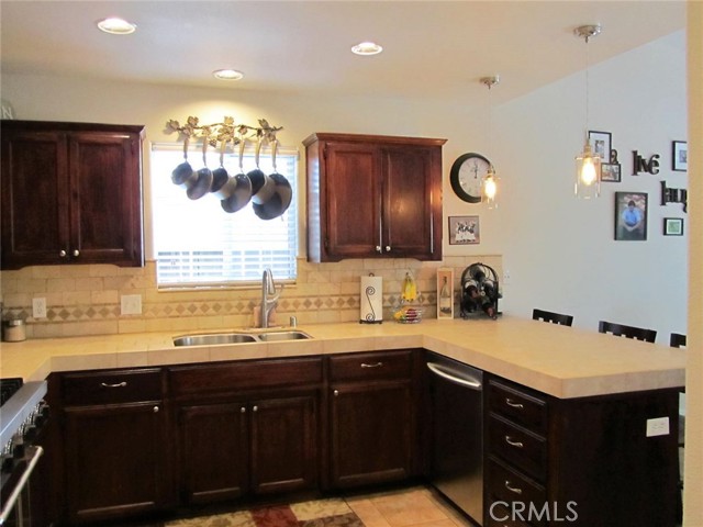 Detail Gallery Image 12 of 21 For 130 Hawley, Templeton,  CA 93465 - 3 Beds | 2 Baths