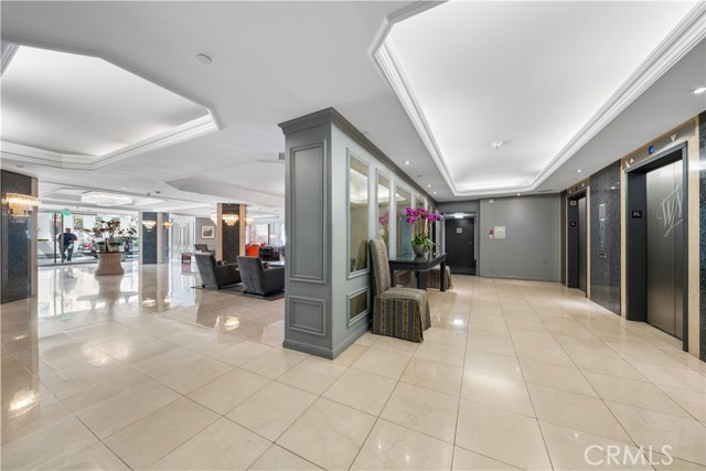 10660 Wilshire Boulevard, Los Angeles CA: https://media.crmls.org/medias/877626d6-66ed-489e-a3bf-8625784246a1.jpg
