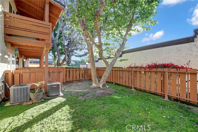 Detail Gallery Image 26 of 50 For 3723 Country Club Drive #9,  Long Beach,  CA 90807 - 3 Beds | 2 Baths