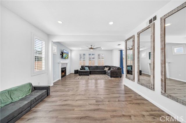 Detail Gallery Image 6 of 32 For 35899 Gatineau, Murrieta,  CA 92563 - 4 Beds | 2/1 Baths