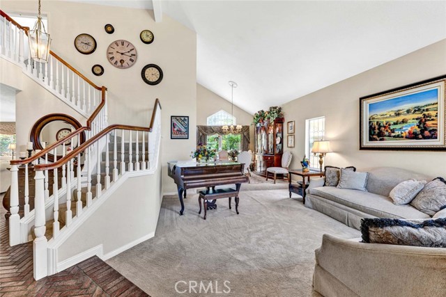 Detail Gallery Image 5 of 46 For 8102 E Sprucewood Ave, Orange,  CA 92869 - 4 Beds | 3 Baths