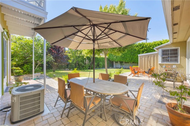 929 E Marshall Place, Long Beach CA: https://media.crmls.org/medias/87797502-c217-4a33-8ac5-466ef462bb0d.jpg
