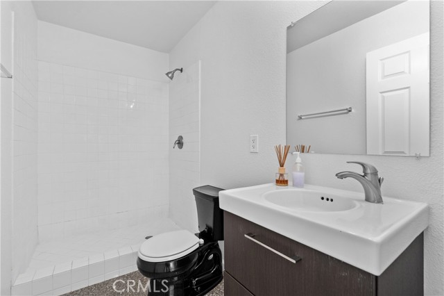 Detail Gallery Image 18 of 25 For 6228 Lemon, Long Beach,  CA 90805 - 4 Beds | 3 Baths