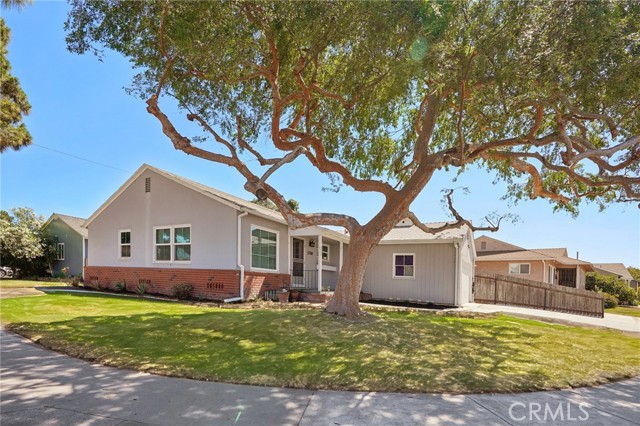 3700 W 147th Street, Hawthorne CA: https://media.crmls.org/medias/877a2ecb-8a87-49cc-887b-2bef9910a644.jpg