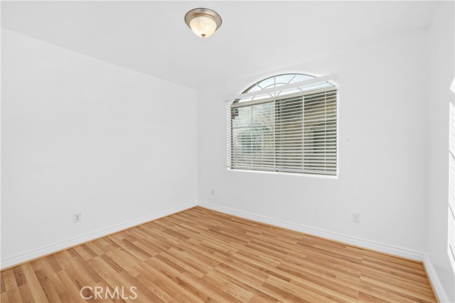 Detail Gallery Image 14 of 39 For 4838 Elmwood #7,  Los Angeles,  CA 90004 - 3 Beds | 3 Baths