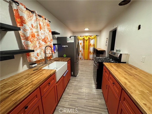 Detail Gallery Image 7 of 12 For 910 W 138th, Compton,  CA 90222 - 3 Beds | 1 Baths