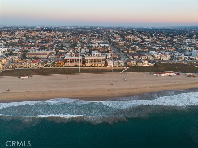 Detail Gallery Image 3 of 60 For 727 Esplanade #302,  Redondo Beach,  CA 90277 - 2 Beds | 2 Baths
