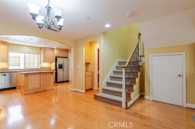 Detail Gallery Image 5 of 46 For 763 E Olive Ave, Burbank,  CA 91501 - 3 Beds | 2/1 Baths