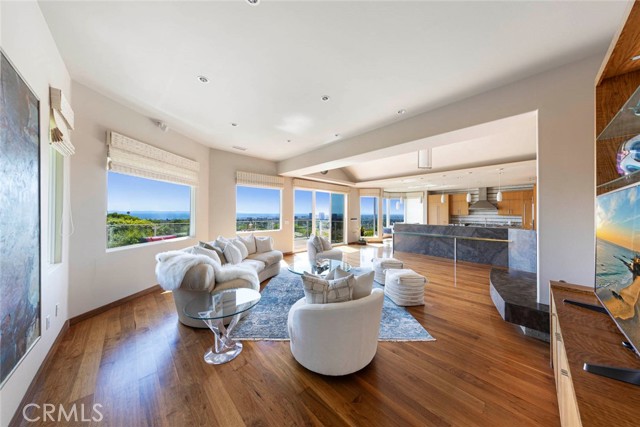 3 Harbor Ridge Drive, Newport Beach CA: https://media.crmls.org/medias/877b6e0e-c399-4cba-a9a1-933b319eae03.jpg