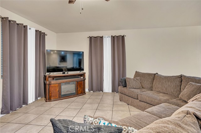 Detail Gallery Image 13 of 33 For 6681 Meadowlark Ave, Winton,  CA 95388 - 4 Beds | 3/1 Baths